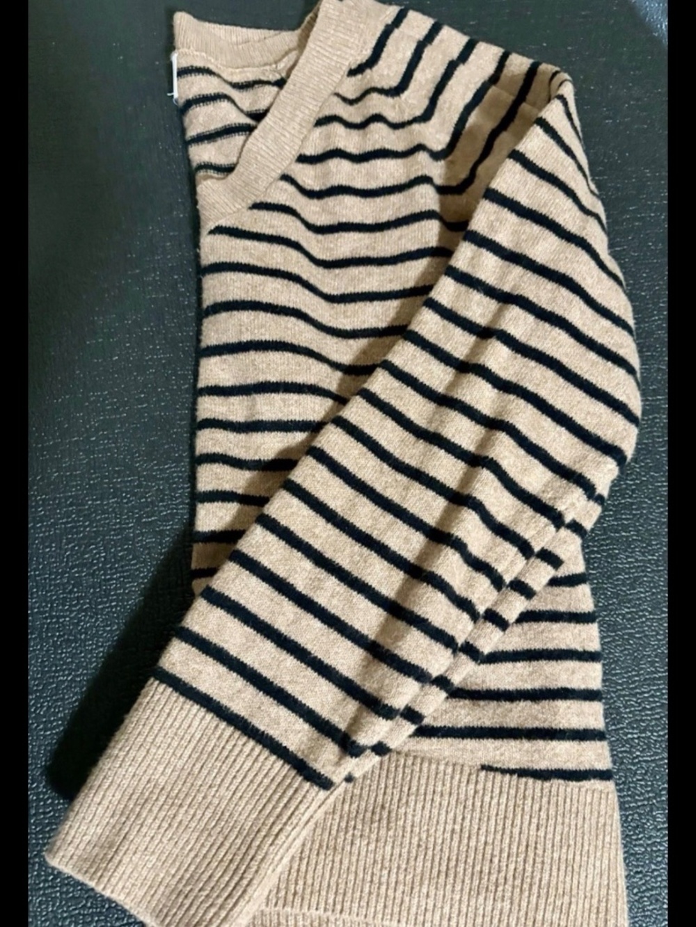 Old Navy SoSoft Striped V-Neck Sweater Womens XS Tan Black Knit Pullover Top